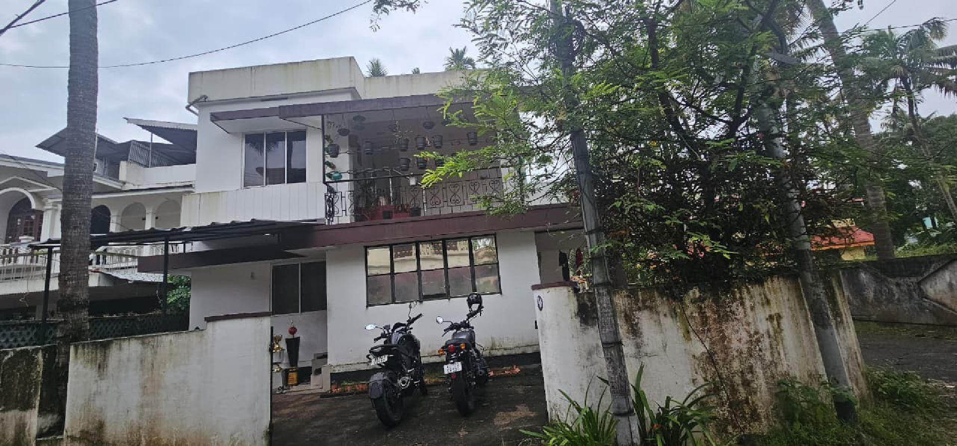 5 cents plot with 1500 sqft residential / commercial property for sale