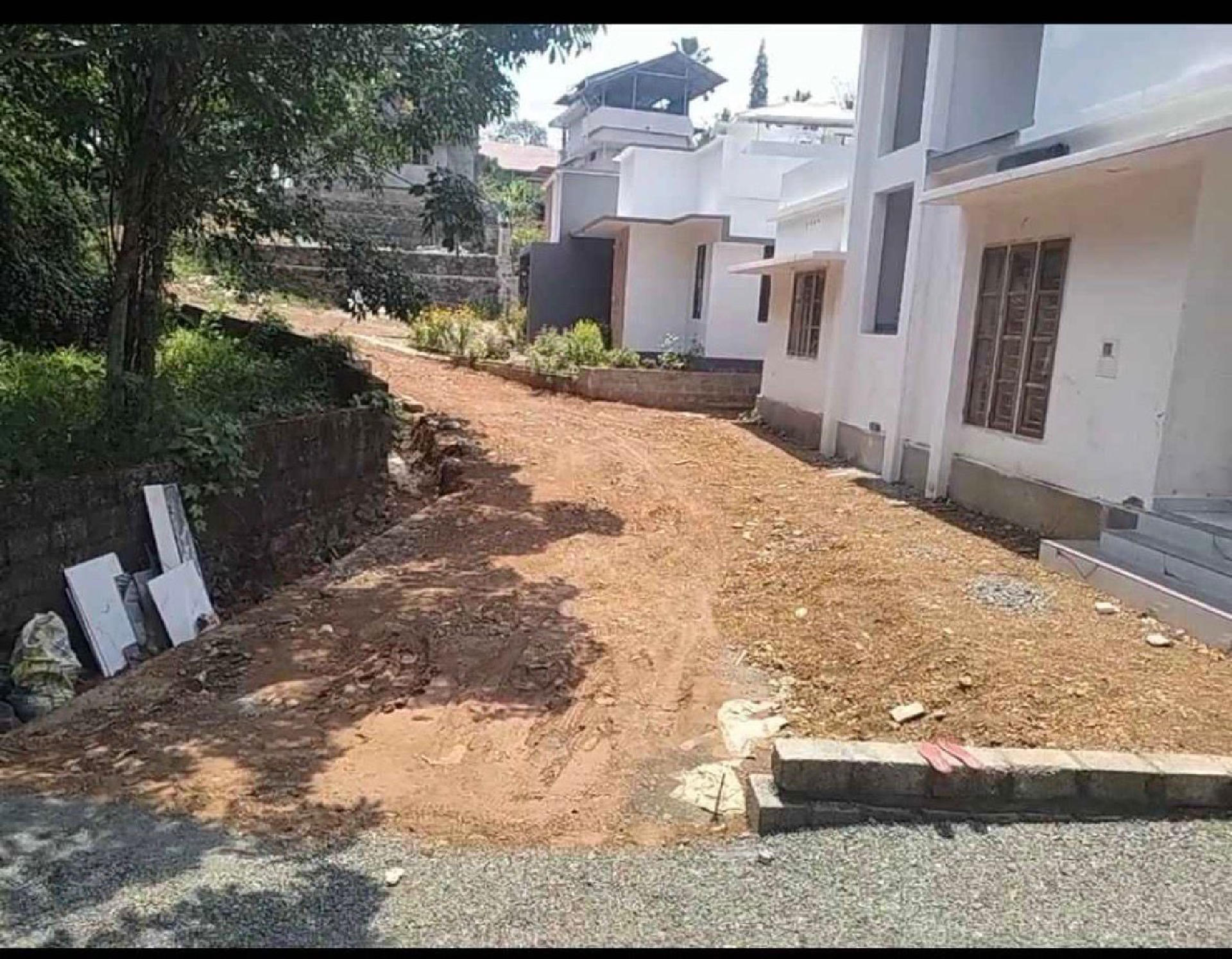 5.4 cent plot with 800 Sqr feet 2 bhk house for sale at Vennikulam Thiruvankulam