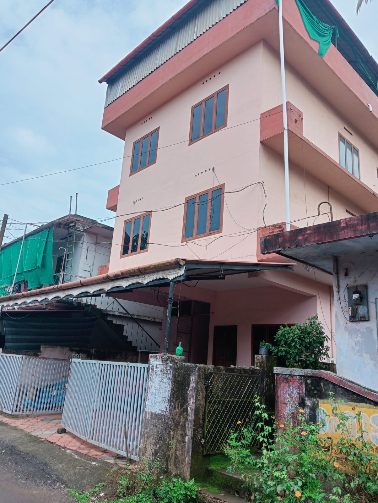 Commercial building for sale at Ambalamugal,