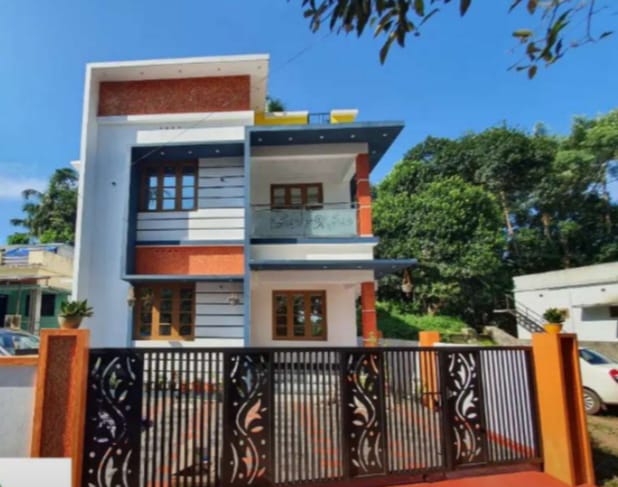 5 cent plots with 1300 sqft 3BHK new house sale at Karikkode, Mulanthuruthy.