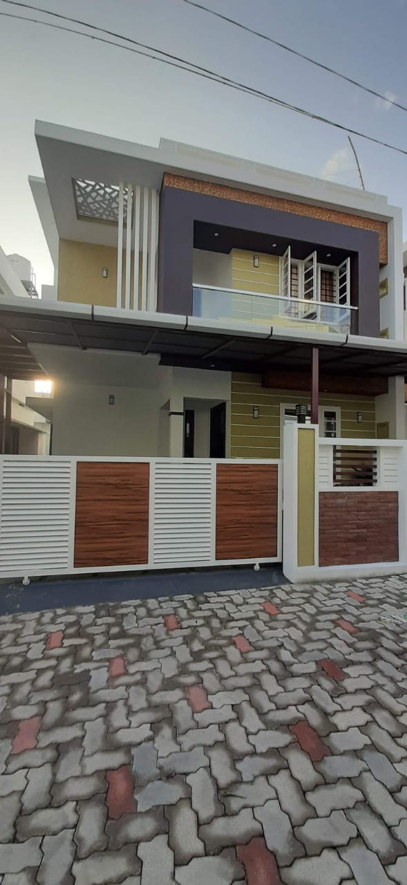 3.16 cents plots with 1600 sqft 3 BHK semifurnished villa for sale at Thevakkal