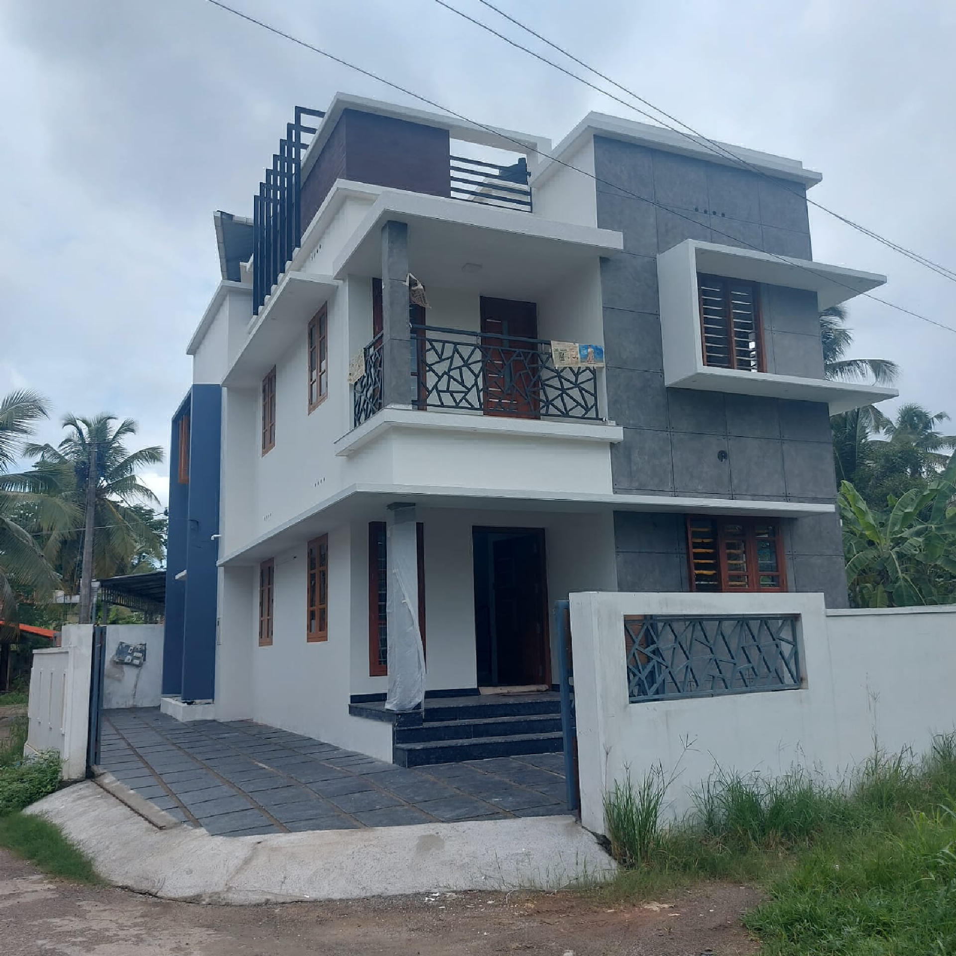 Independent House for sale at Street Foods By Punjab Grill, Marad, Kochi, Forum Thomsun Mall, Salem - Kochi - Kanyakumari Road, Kundanoor, Thykoodam, Ernakulam, Kanayannur, Ernakulam, Kerala, 682304, India